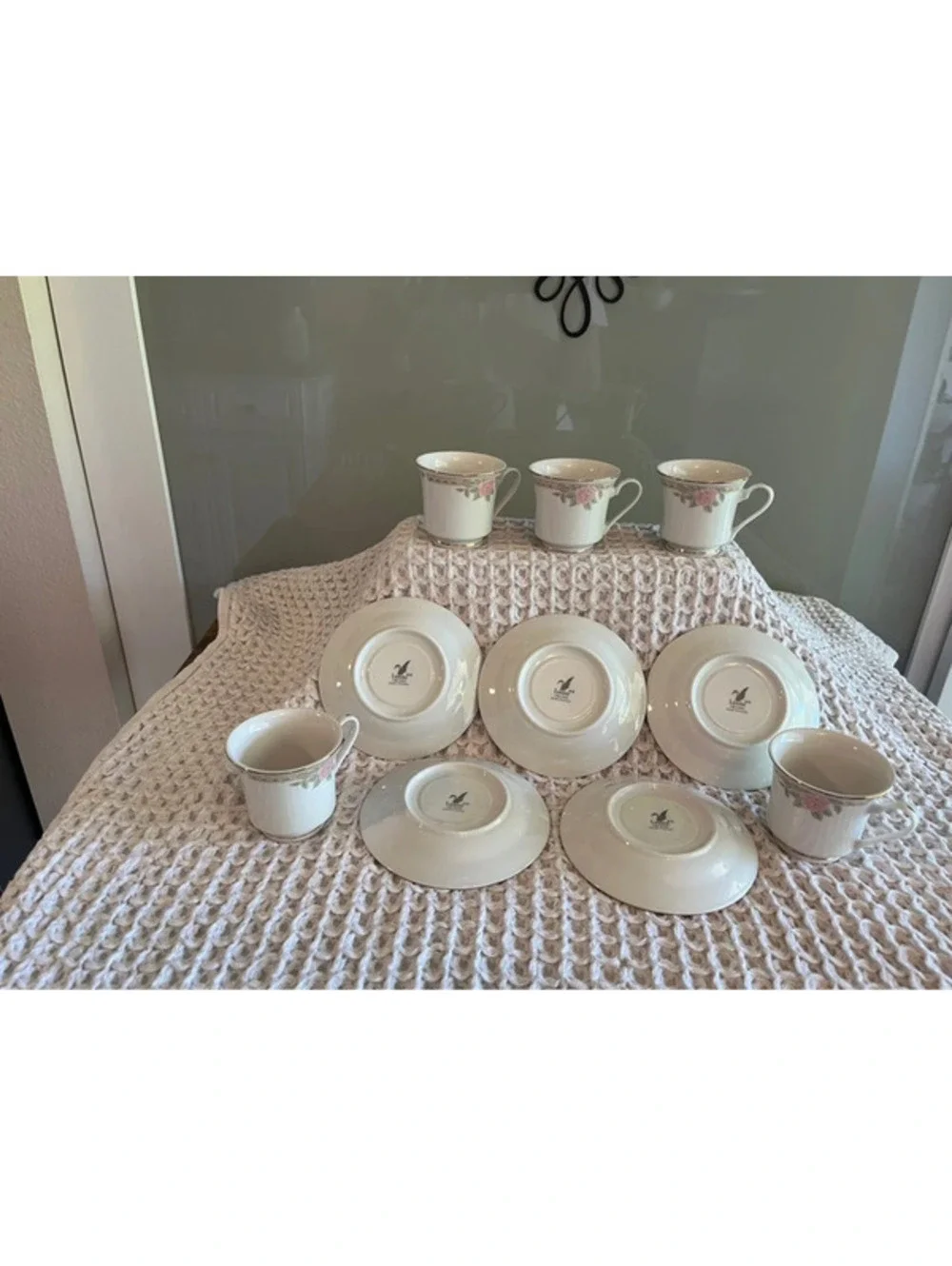 Vintage Lynn”s 465 Fine China Pink Rose Teacup & Saucer Set of 5 - Gold Trim